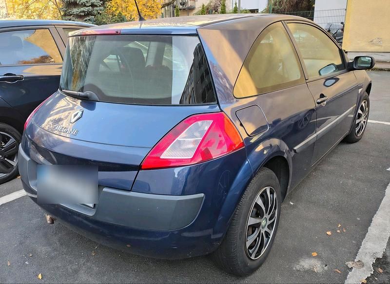 Blau Gebraucht 2005 Renault Mégane II Limousine | 1.000 € (Superpreis) - Bild 1/4