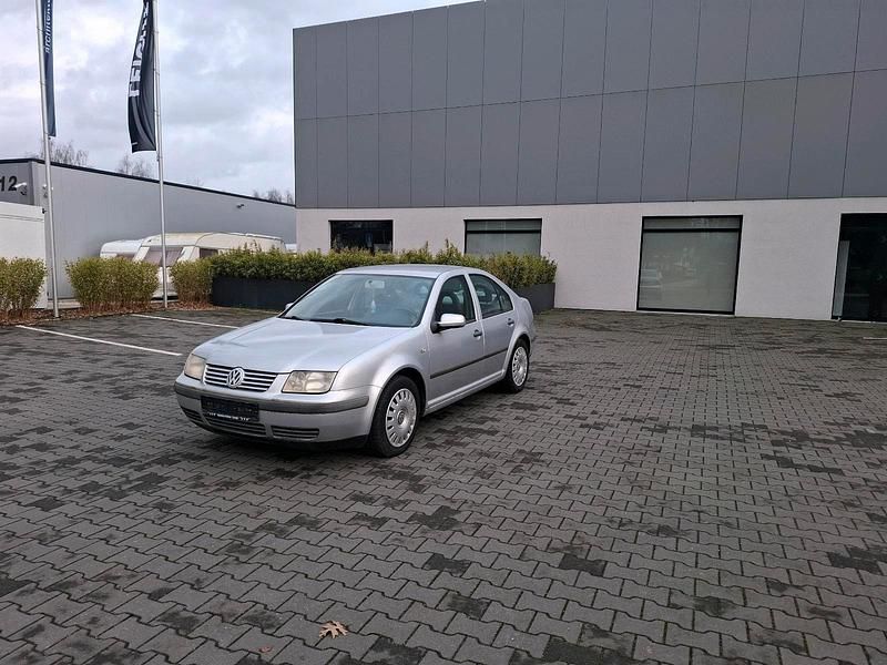 Silber Gebraucht 2002 VW Bora Limousine | 1.199 € (Guter Preis) - Bild 1/4