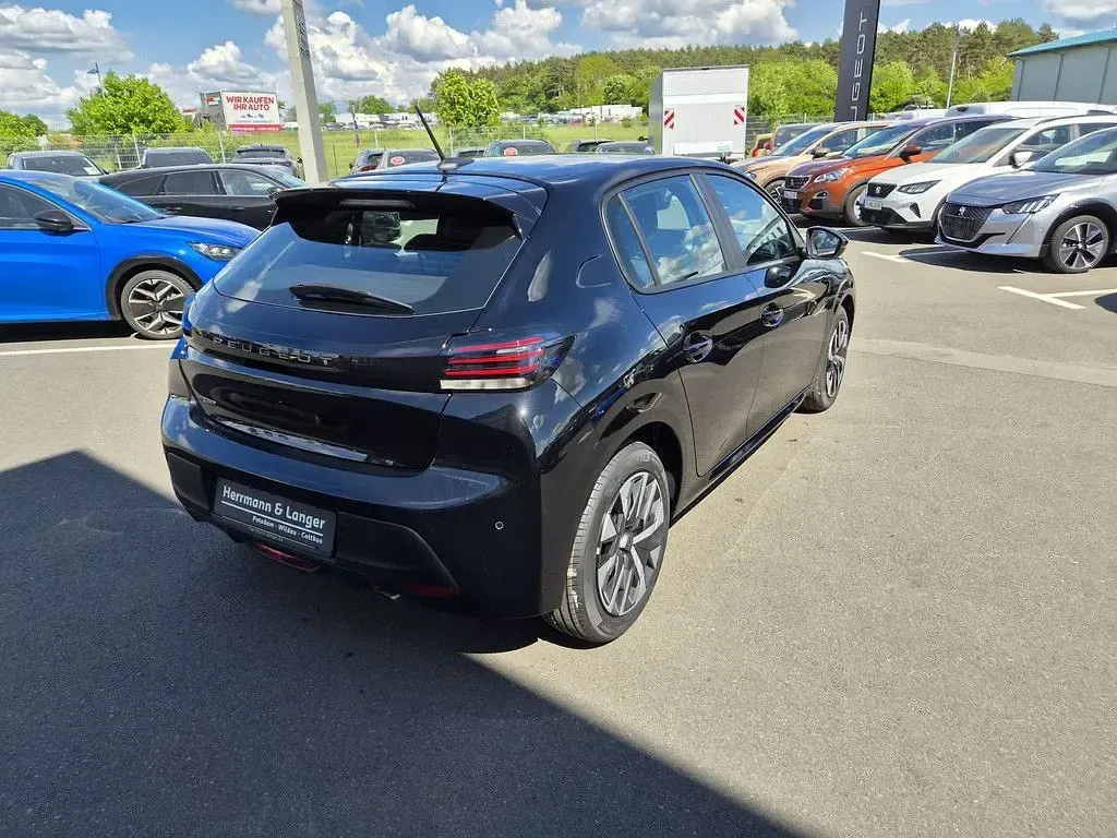 Gebraucht Peugeot 208 Style 101 PS (74 kW) 2026 Schwarz Kleinwagen