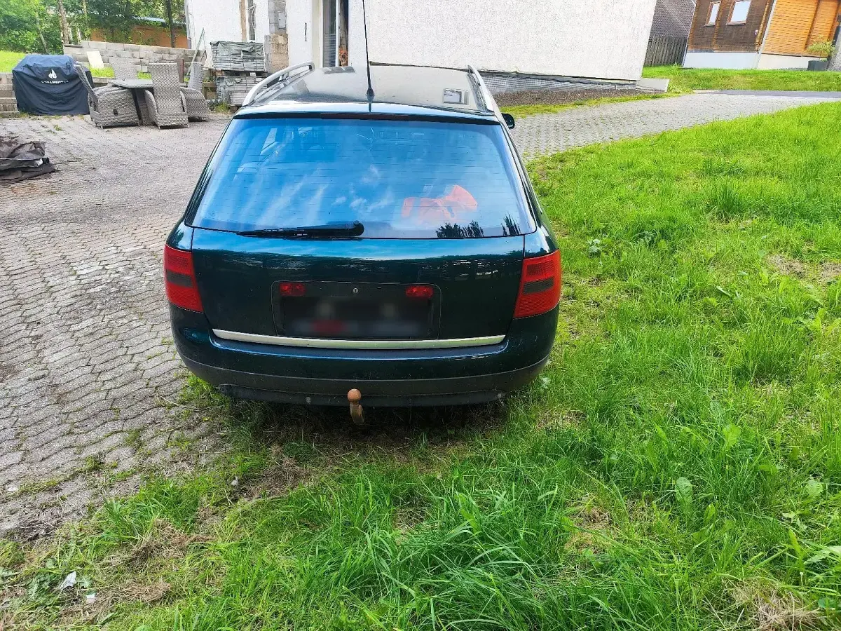 Gebraucht Audi A6 180 PS (132 kW) 2000 Grün Kombi