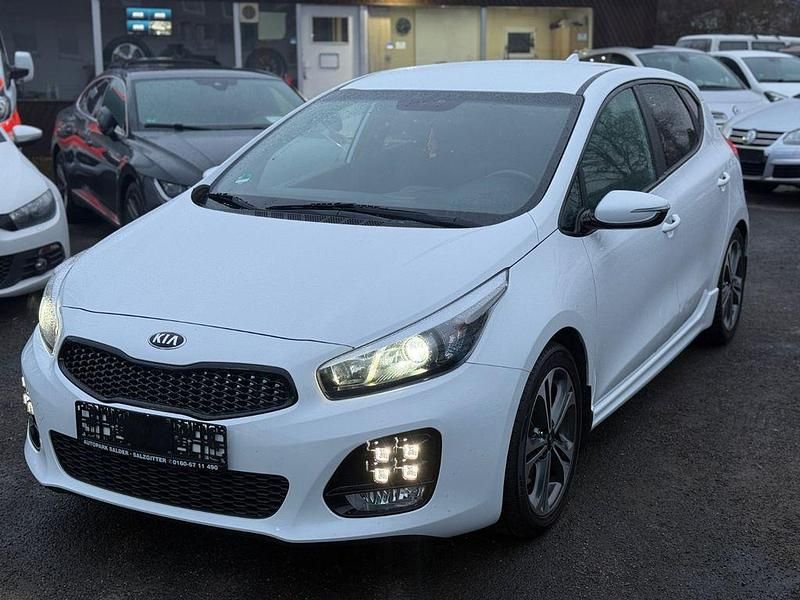 Gebraucht Kia Ceed GT-Line 136 PS (100 kW) 2018 Weiß Kleinwagen