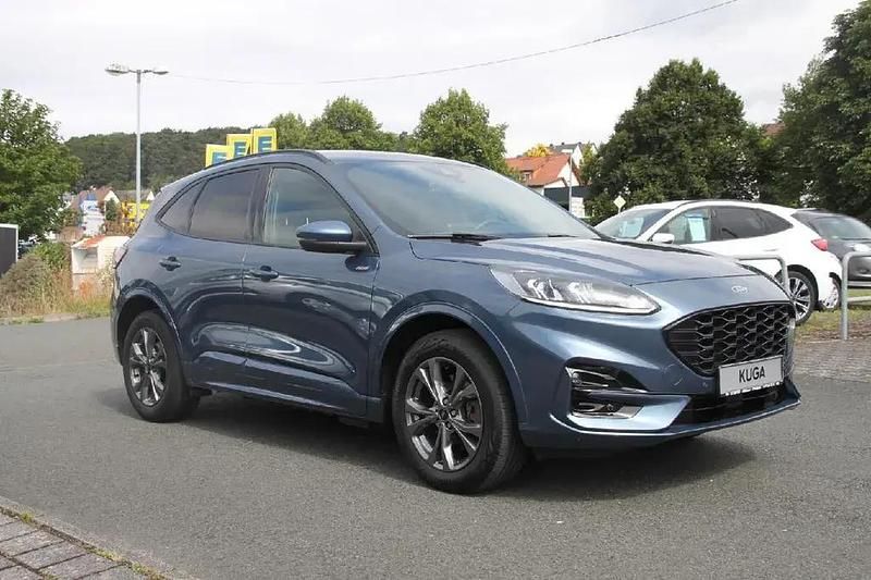 Gebraucht Ford Kuga ST-Line 152 PS (111 kW) 2021 Chromablau metallic SUV