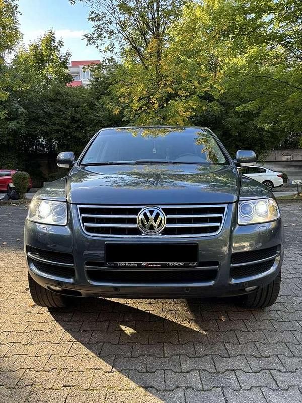 Silber Gebraucht 2004 VW Touareg Individual SUV | 16.900 € - Bild 1/4