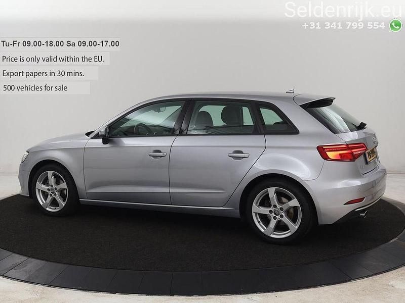 Gebraucht Audi A3 Sport 116 PS (85 kW) 2017 Grau Limousine
