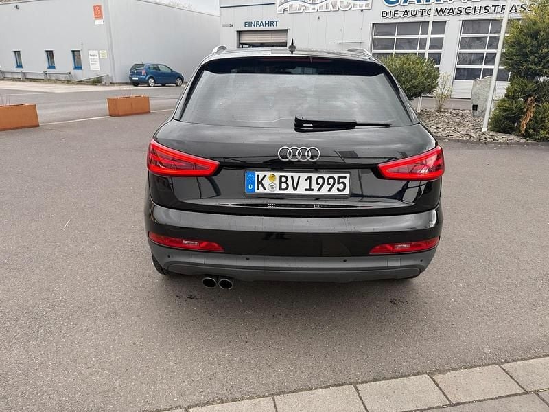 Gebraucht Audi Q3 177 PS (130 kW) 2011 Schwarz SUV