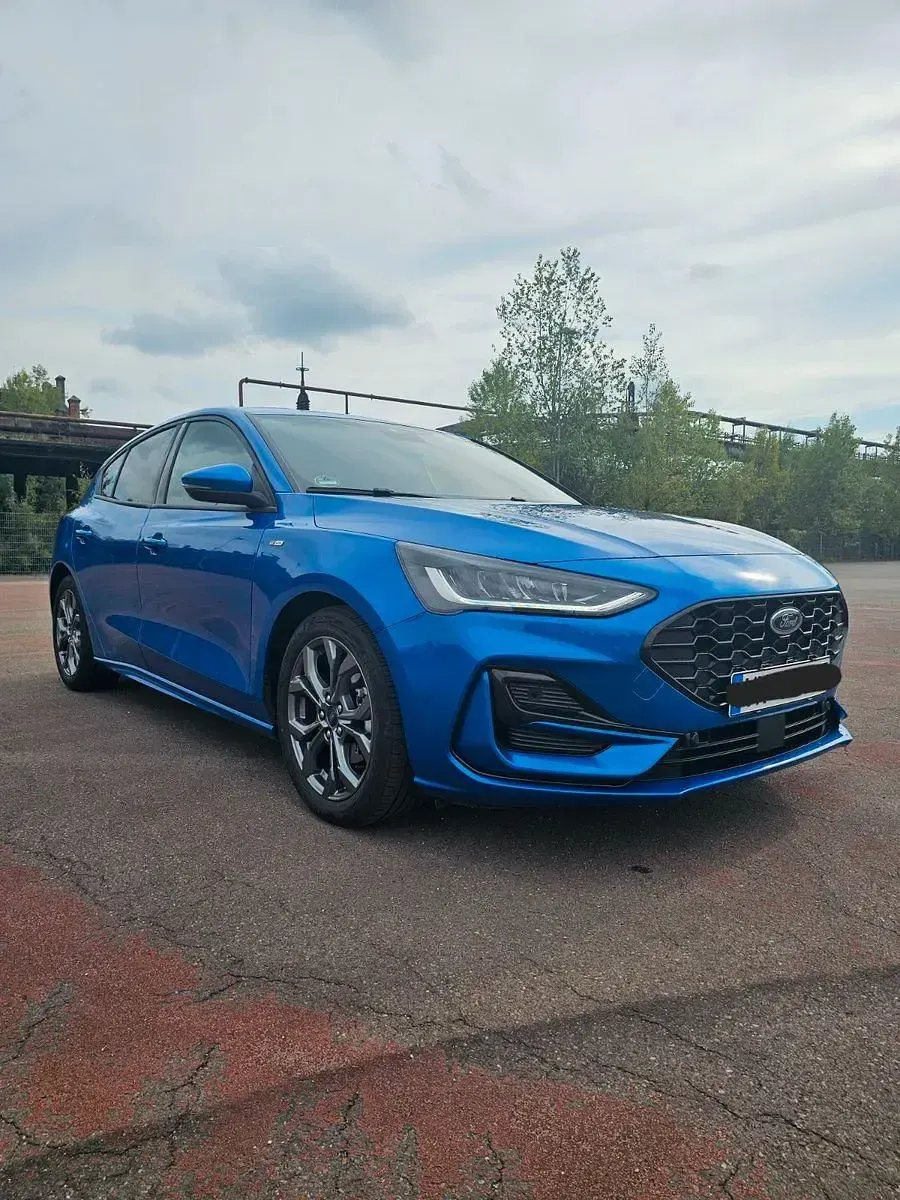 Usata Ford Focus ST-Line 155 CV (114 kW) 2024 Blu Berlina