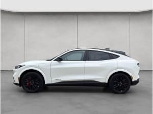 Neu Ford Mustang Mach-E Premium 202 kW (276 PS) 2025 Weiß (starwhite platinium metallic) SUV