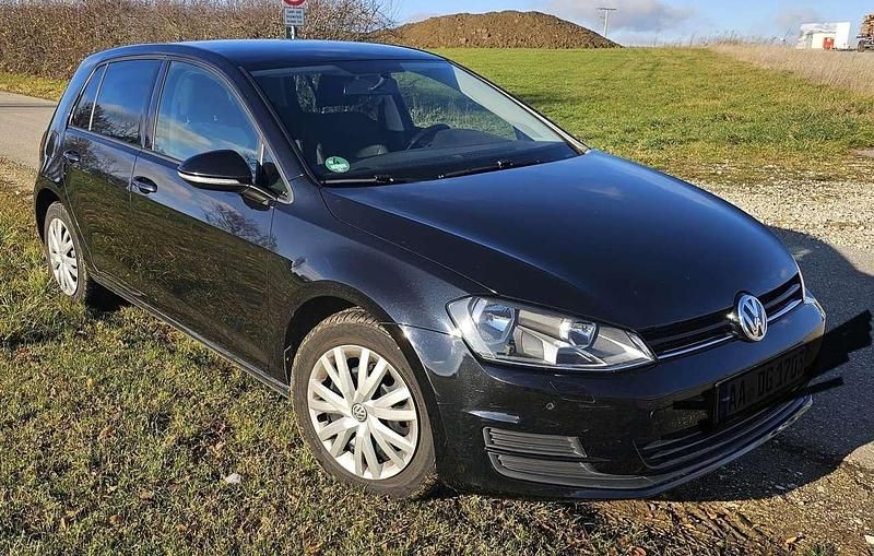 Schwarz Gebraucht 2017 VW Golf VII Comfortline Limousine | 7.500 € (Guter Preis) - Bild 1/4
