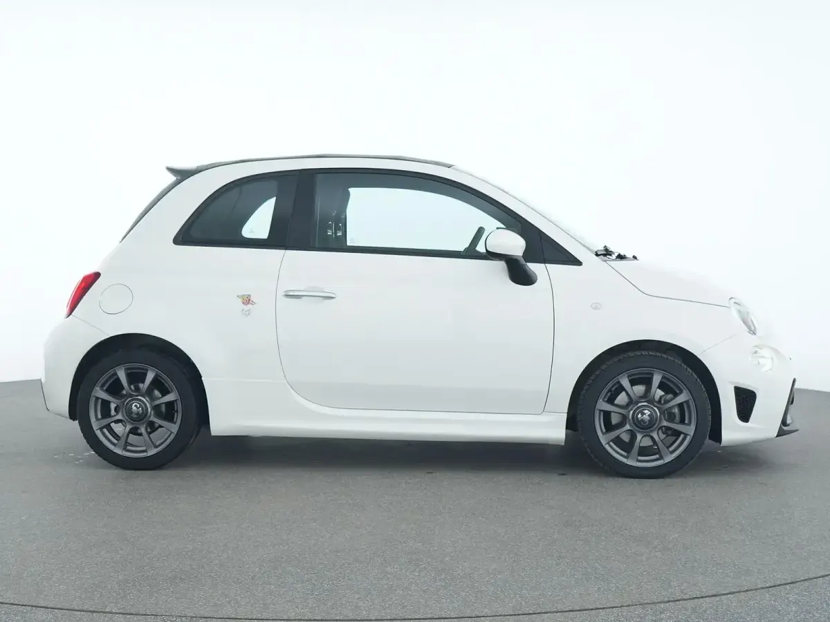 Gebraucht Abarth 595C 145 PS (106 kW) 2021 Weiß Cabrio