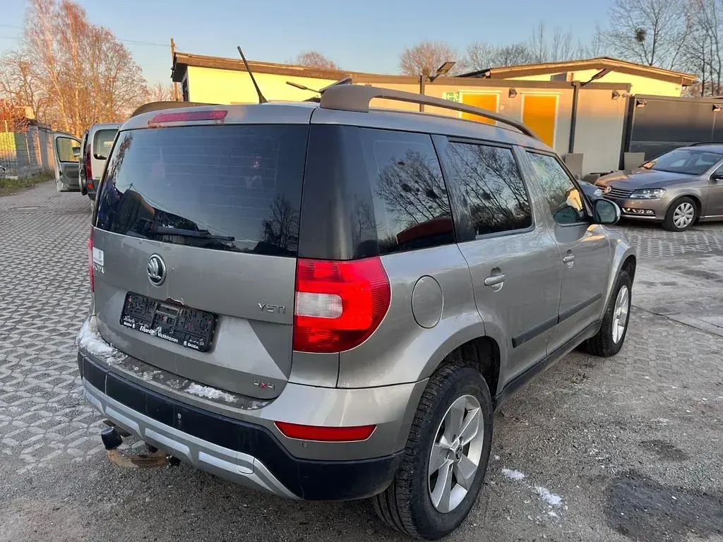 Gebraucht Skoda Yeti Ambition 110 PS (80 kW) 2014 Beige SUV