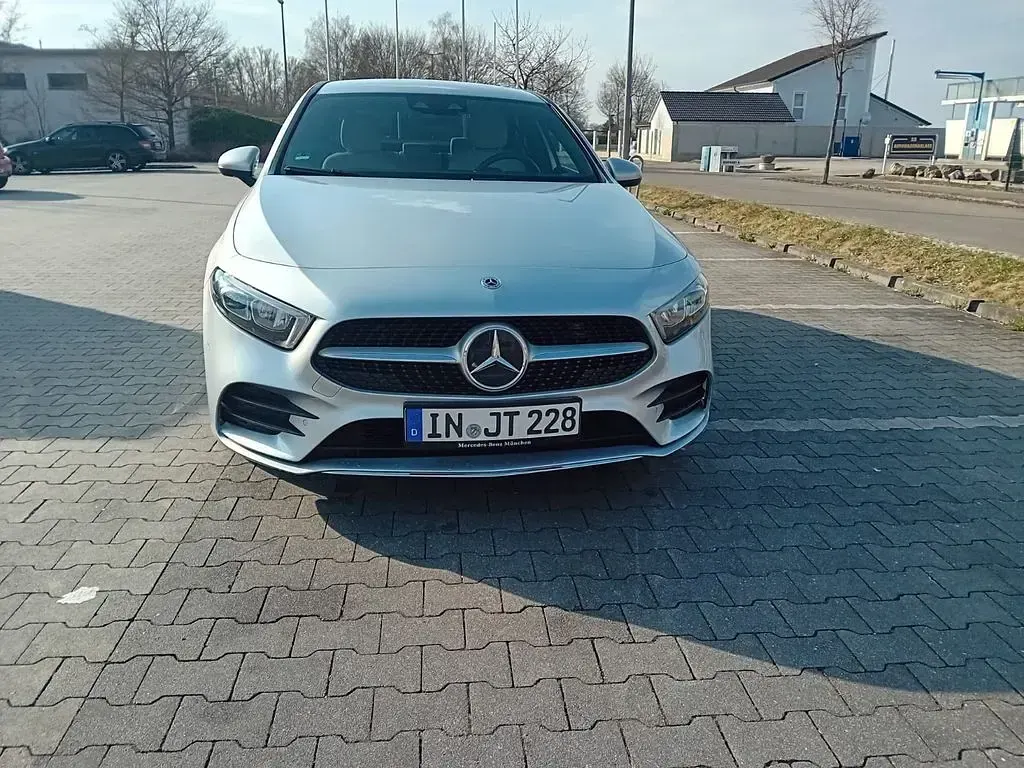 Gebraucht Mercedes A200 AMG 163 PS (119 kW) 2020 Silber Limousine