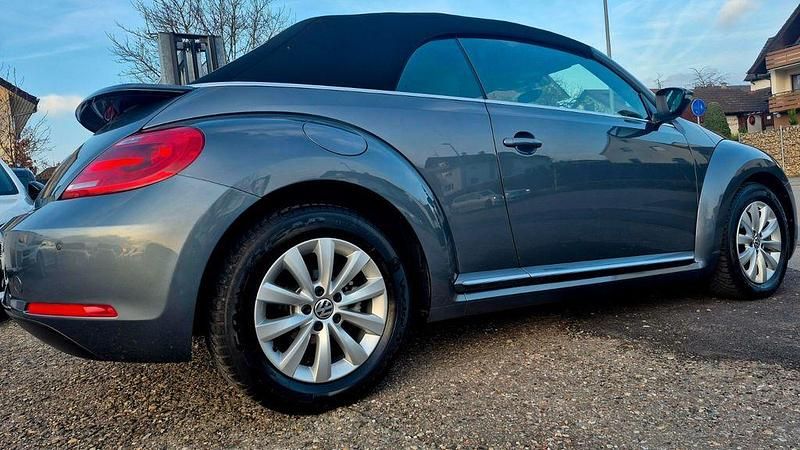 Gebraucht VW Beetle Cabriolet Design 105 PS (77 kW) 2015 Grau Cabrio