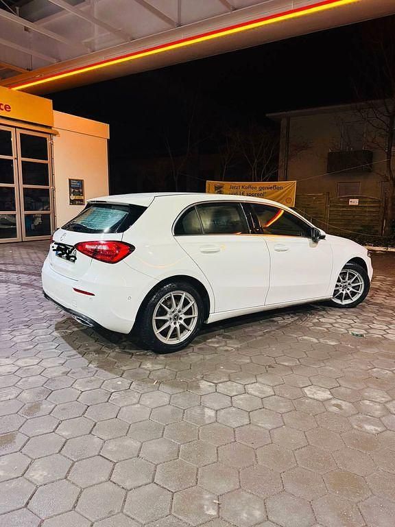 Gebraucht Mercedes A220 190 PS (139 kW) 2019 Weiß Limousine