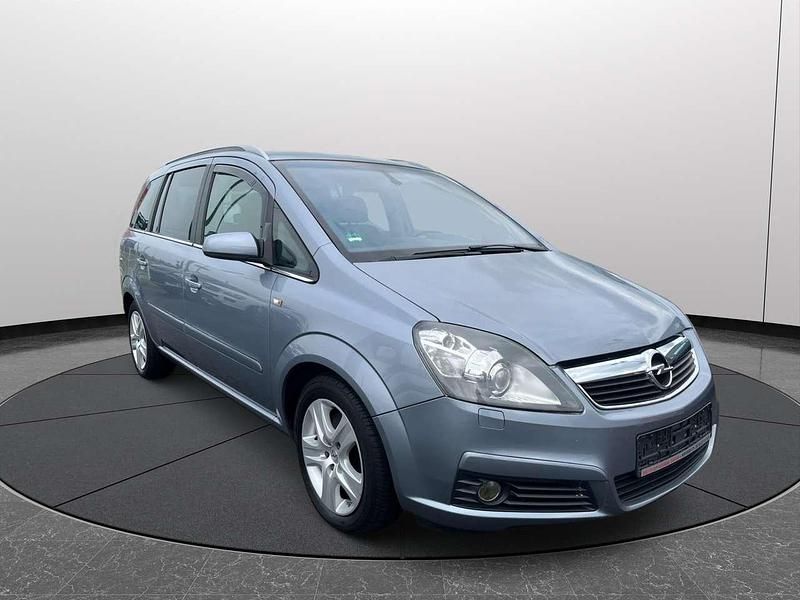 Lichtsilber Gebraucht 2006 Opel Zafira Van / Kleinbus | 5.990 € (Teuer) - Bild 1/4