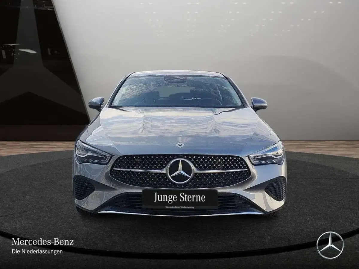 Gebraucht Mercedes CLA180 Progressive 136 PS (100 kW) 2025 Mountain grau Kombi