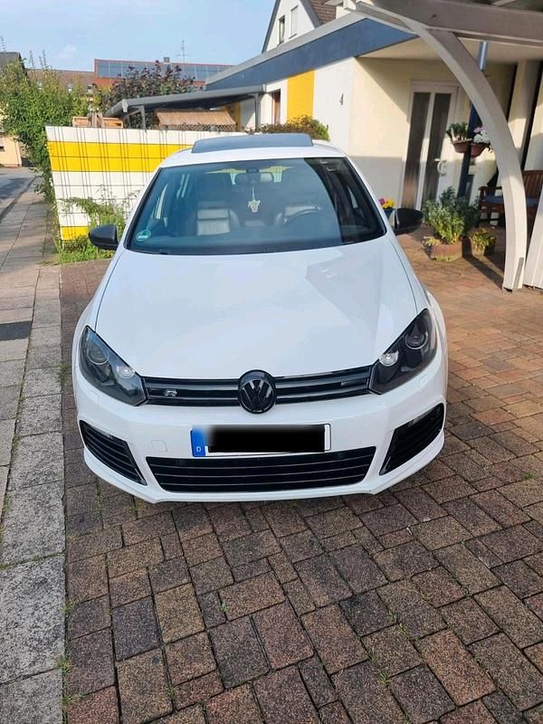 Weiß Gebraucht 2011 VW Golf VI R Kleinwagen | 15.750 € (Teuer) - Bild 1/4