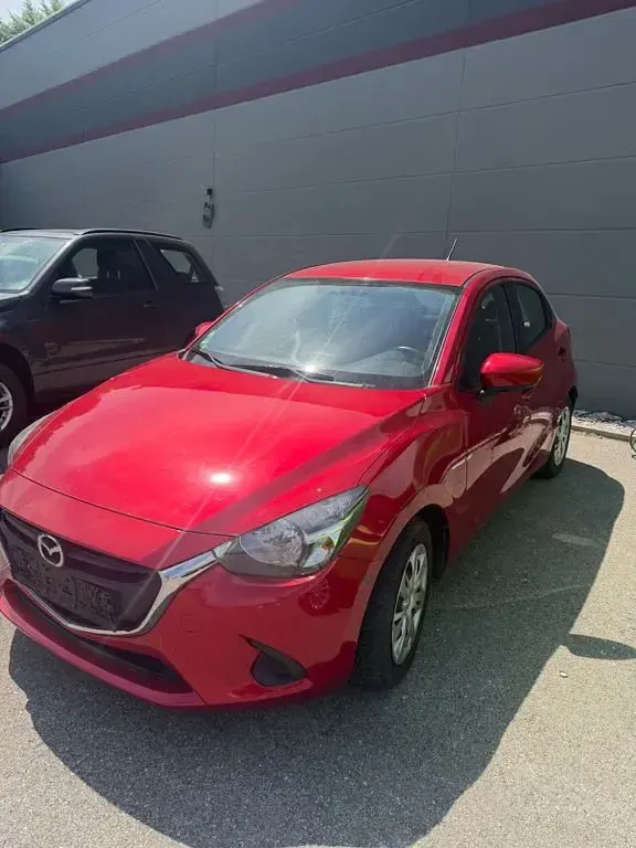 Gebraucht Mazda 2 Sports-Line 105 PS (77 kW) 2016 Rot Limousine