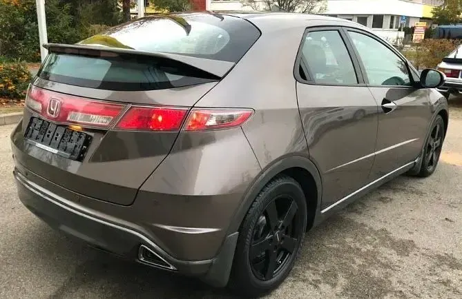 Gebraucht Honda Civic 140 PS (102 kW) 2011 Braun Limousine