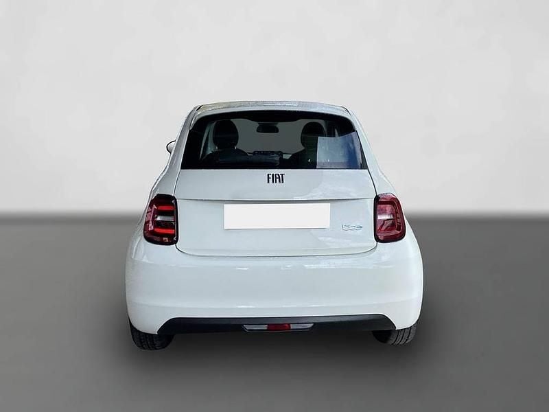 Gebraucht Fiat 500e 86 kW (118 PS) 2023 Weiß Limousine