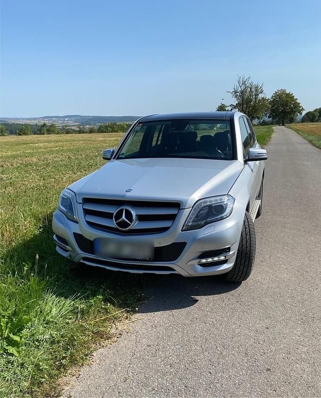 Silber Gebraucht 2013 Mercedes GLK250 SUV | 14.000 € (Fairer Preis) - Bild 1/4