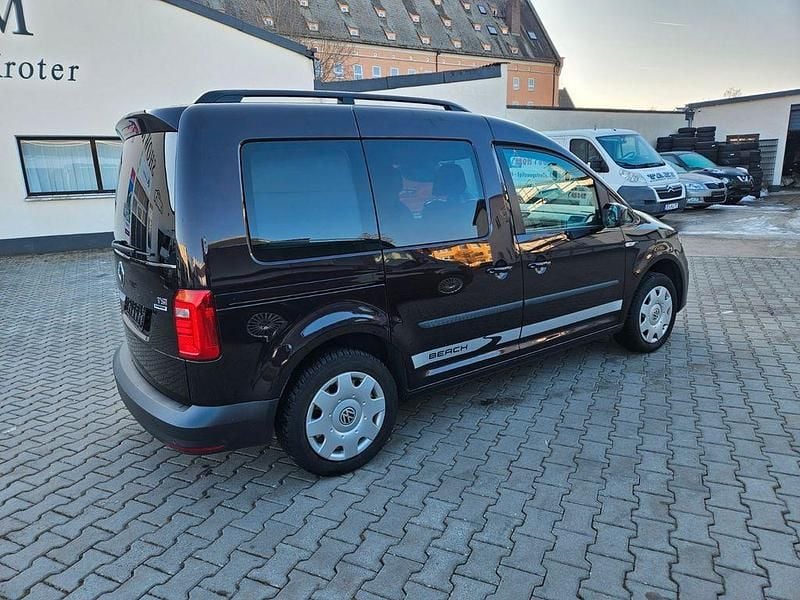 Gebraucht VW Caddy Beach 125 PS (91 kW) 2015 Schwarz Van / Kleinbus