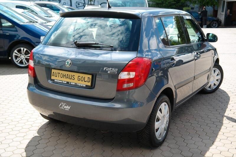 Gebraucht Skoda Fabia Ambiente 60 PS (44 kW) 2008 Grau Kleinwagen