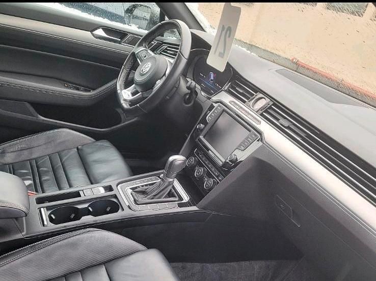 Gebraucht VW Passat Highline 220 PS (161 kW) 2017 Kombi
