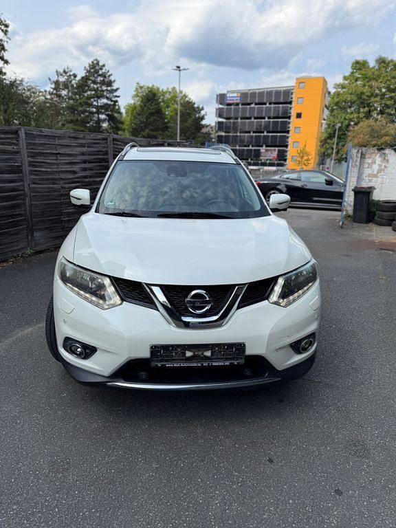 Weiß Gebraucht 2015 Nissan X-Trail 360º SUV | 10.999 € (Guter Preis) - Bild 1/4