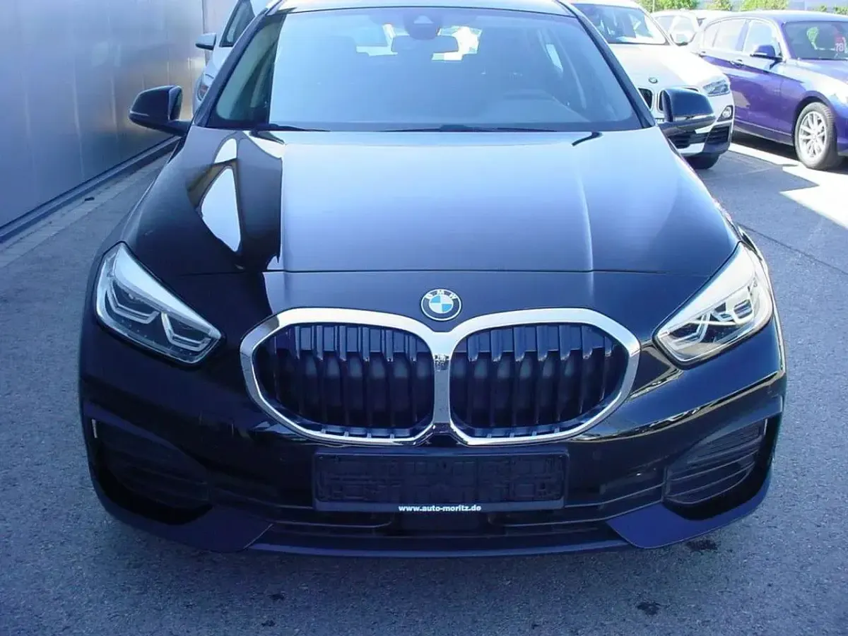 Gebraucht BMW 118 Advantage 136 PS (100 kW) 2022 Schwarz ii Limousine