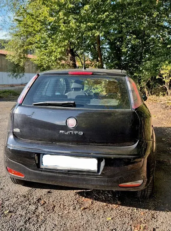 Gebraucht Fiat Punto 69 PS (50 kW) 2011 Schwarz Kleinwagen