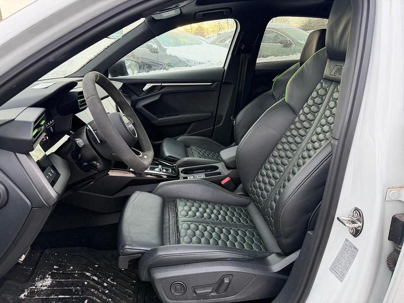 Gebraucht Audi RS3 Ambiente 400 PS (294 kW) 2021 Gletscherweiß metallic Limousine