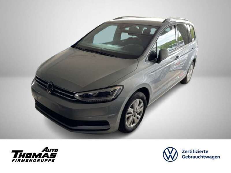 Silber Gebraucht 2024 VW Touran Comfortline Van / Kleinbus | 34.989 € (Fairer Preis) - Bild 1/1