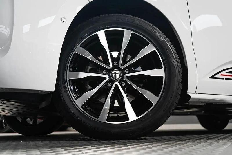 Neu VW Multivan Edition 245 PS (180 kW) 2025 Candyweiß Van