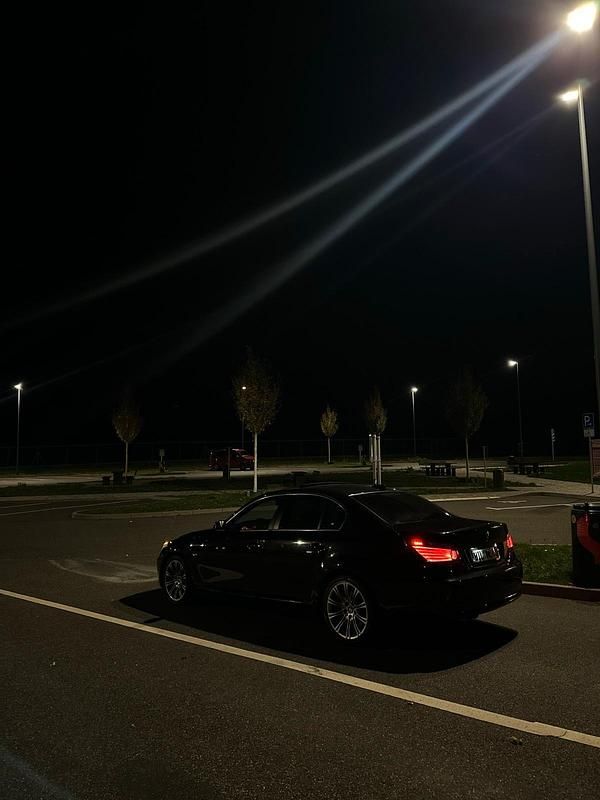 Schwarz Gebraucht 2007 BMW 523 Limousine | 4.200 € (Superpreis) - Bild 1/4