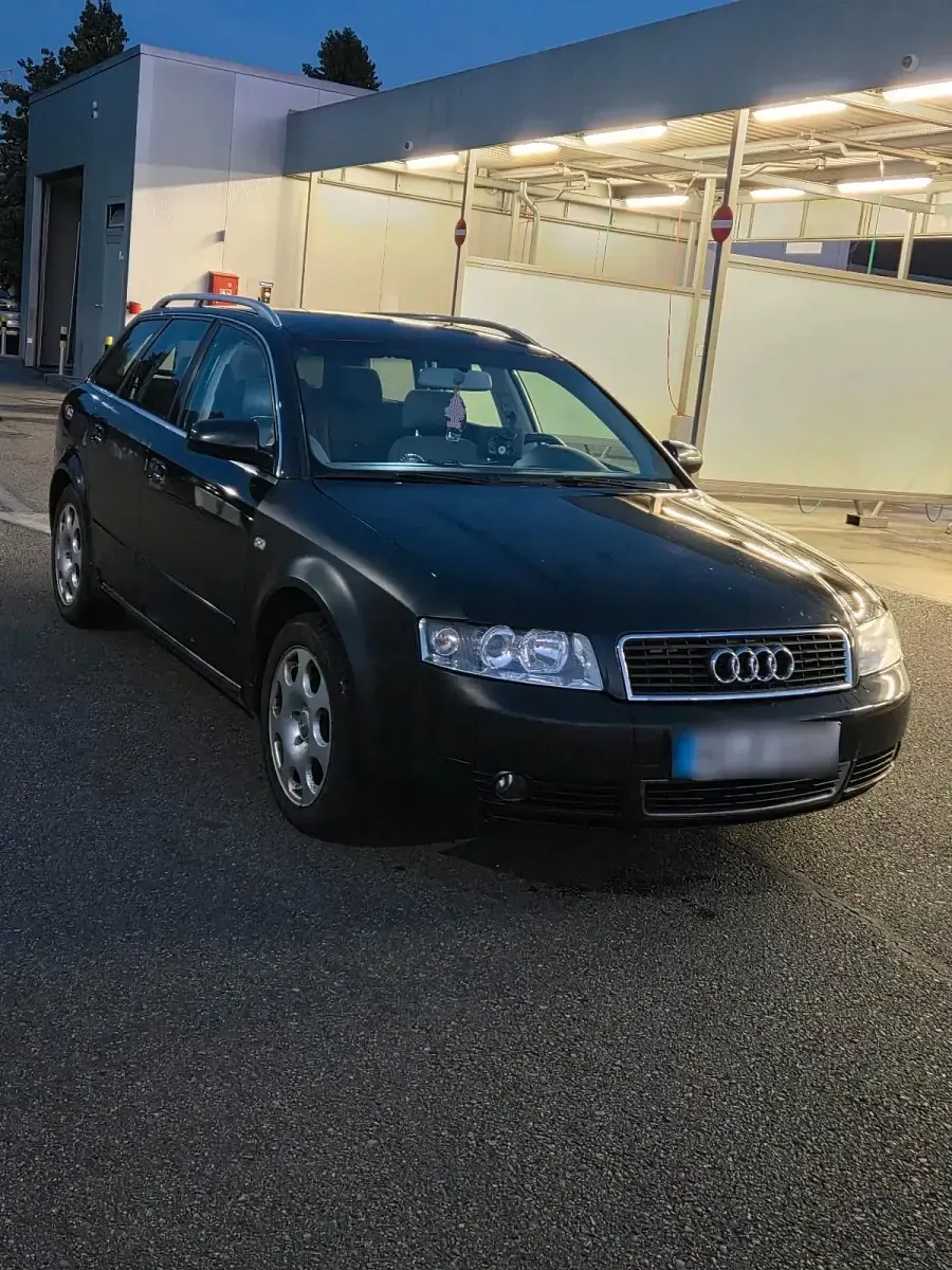 Gebraucht Audi A4 130 PS (95 kW) 2005 Schwarz Kombi