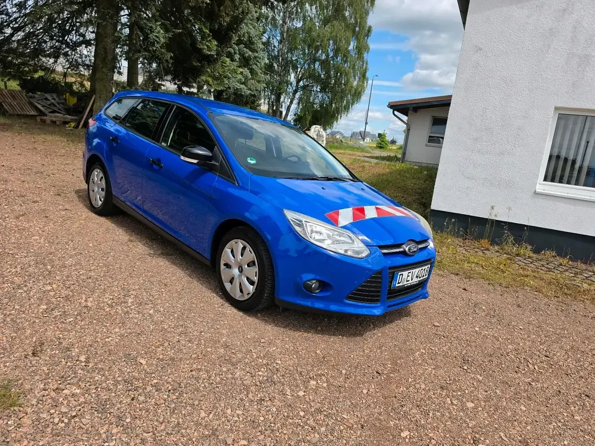 Używany Ford Focus 115 KM (84 kW) 2014 Niebieski Kombi