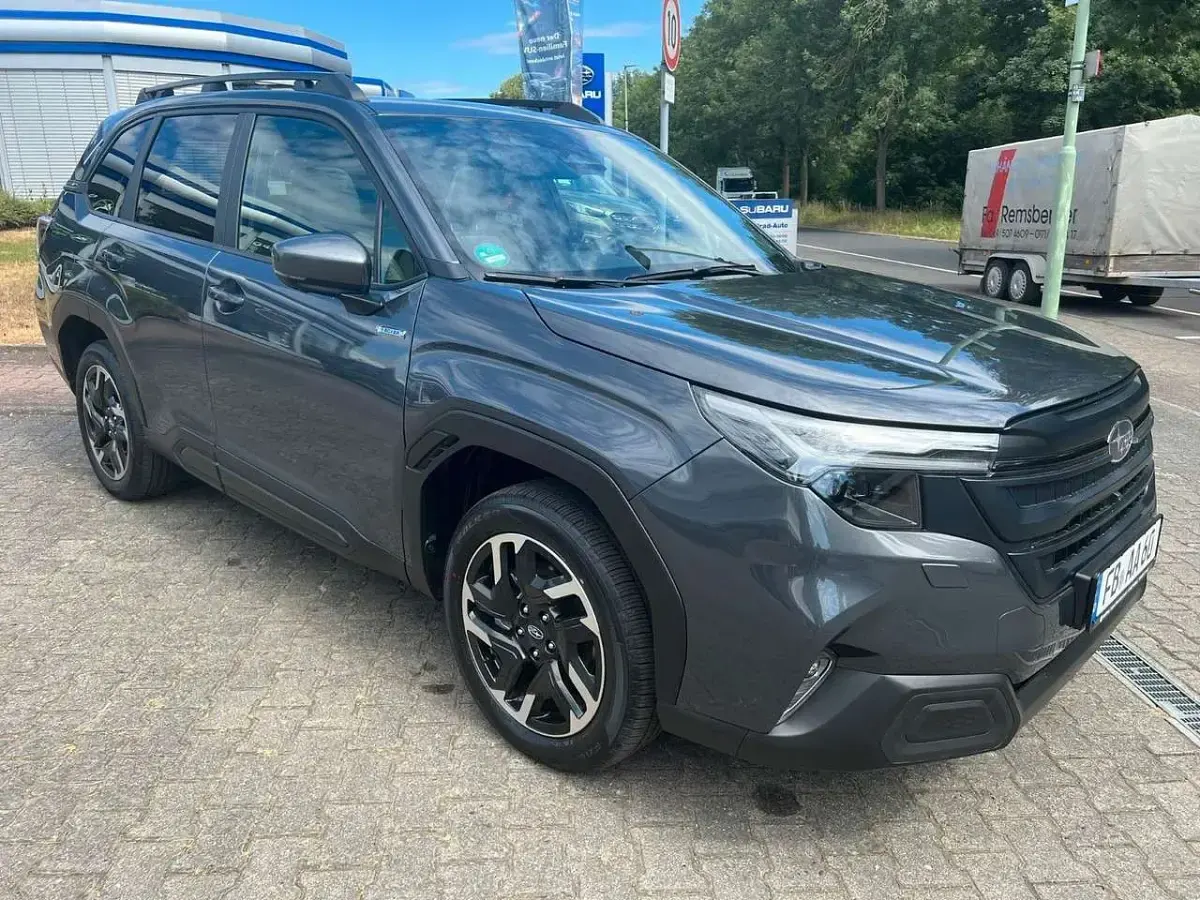 Gebraucht Subaru Forester Exclusive+ 136 PS (100 kW) 2025 Grau SUV