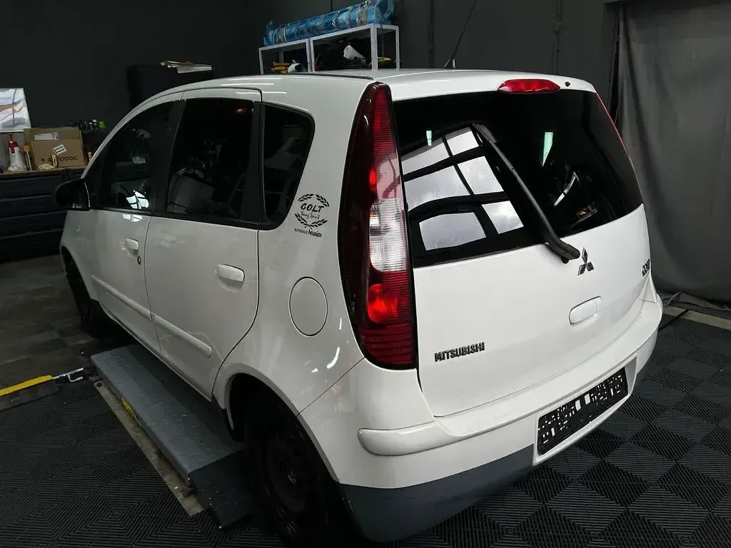 Gebraucht Mitsubishi Colt Motion 95 PS (69 kW) 2008 Weiß Limousine