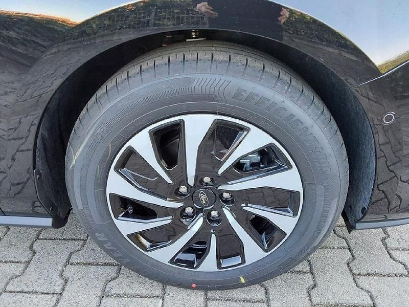 Neu Ford Focus Titanium 155 PS (114 kW) 2026 Schwarz Limousine