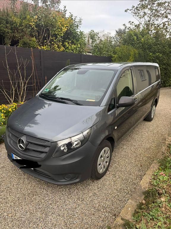 Gebraucht Mercedes Vito 114 PS (83 kW) 2016 Grau Van