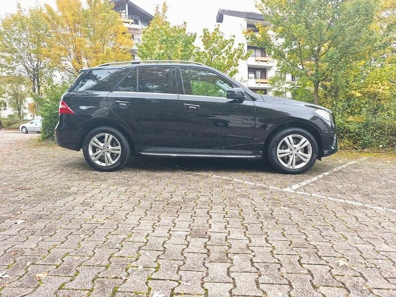 Gebraucht Mercedes ML350 306 PS (225 kW) 2014 Schwarz SUV