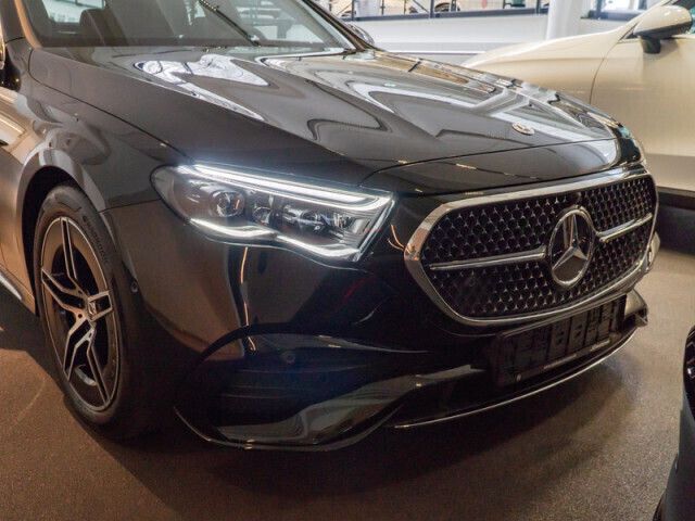 Gebraucht Mercedes E220 AMG 197 PS (144 kW) 2024 Metalliclack obsidianschwarz Limousine