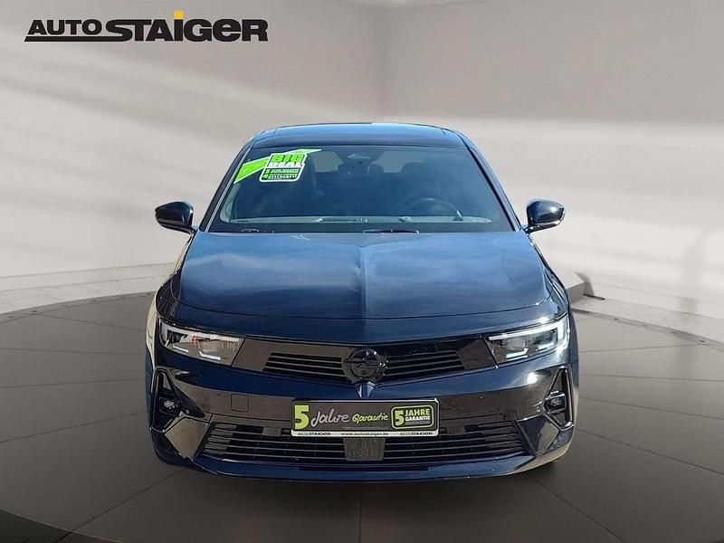 Gebraucht Opel Astra 131 PS (96 kW) 2025 Lackierung schwarz perla nera/ Limousine