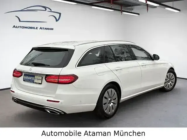 Gebraucht Mercedes E200 Avantgarde 160 PS (117 kW) 2021 Weiß Limousine