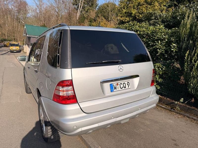 Gebraucht Mercedes ML350 Edition 235 PS (172 kW) 2005 Silber SUV