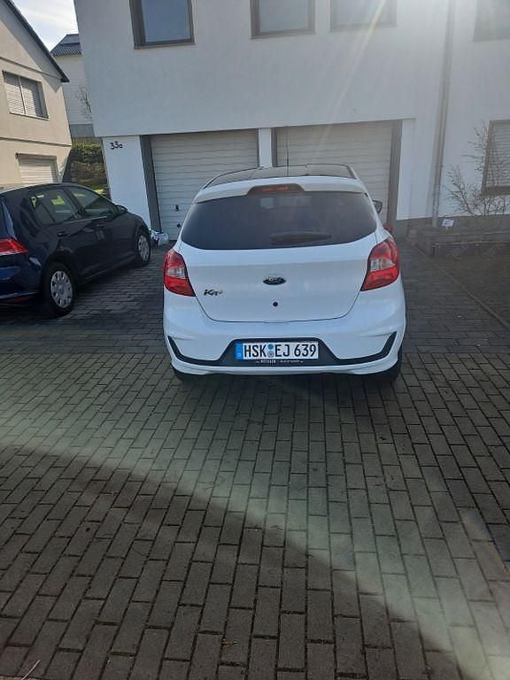 Gebraucht Ford Ka Cool & Connect 86 PS (63 kW) 2019 Schwarz Limousine