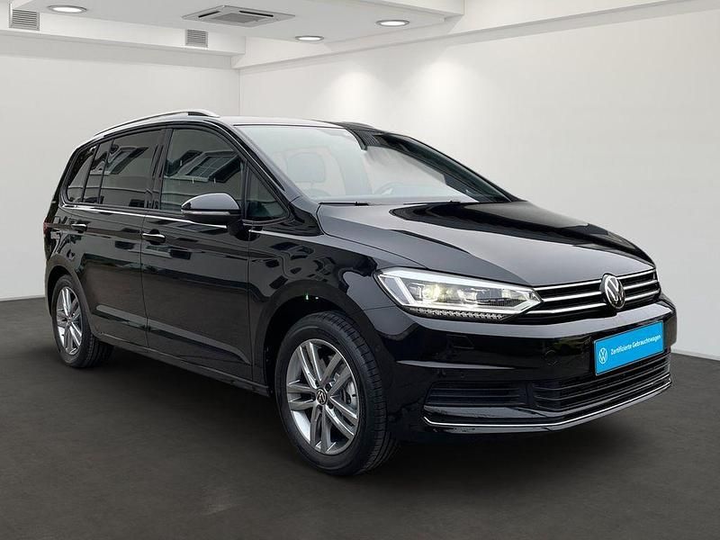 Gebraucht VW Touran Comfortline 150 PS (110 kW) 2025 Grenadillschwarz metallic Van / Kleinbus