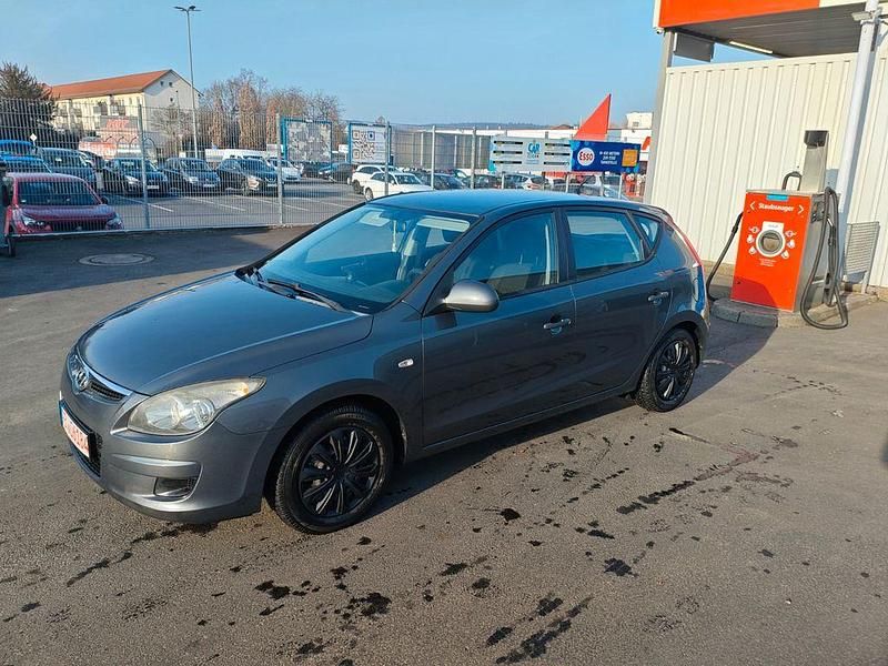 Gebraucht Hyundai i30 Classic 109 PS (80 kW) 2009 Grau Limousine