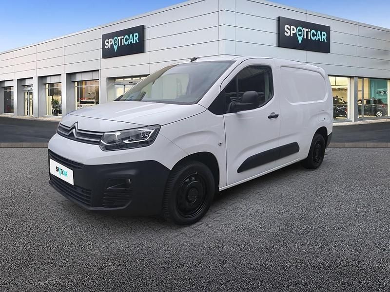 Weiß Gebraucht 2021 Citroën Berlingo Van / Kleinbus | 13.930 € (Etwas zu teuer) - Bild 1/4