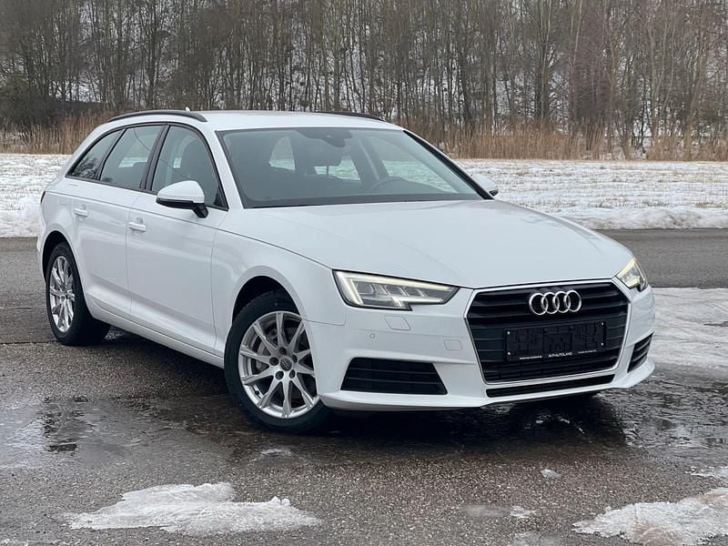 Gebraucht Audi A4 Basis 218 PS (160 kW) 2016 Ibisweiß Kombi
